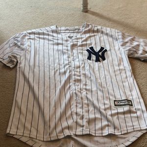 Derek Jeter jersey